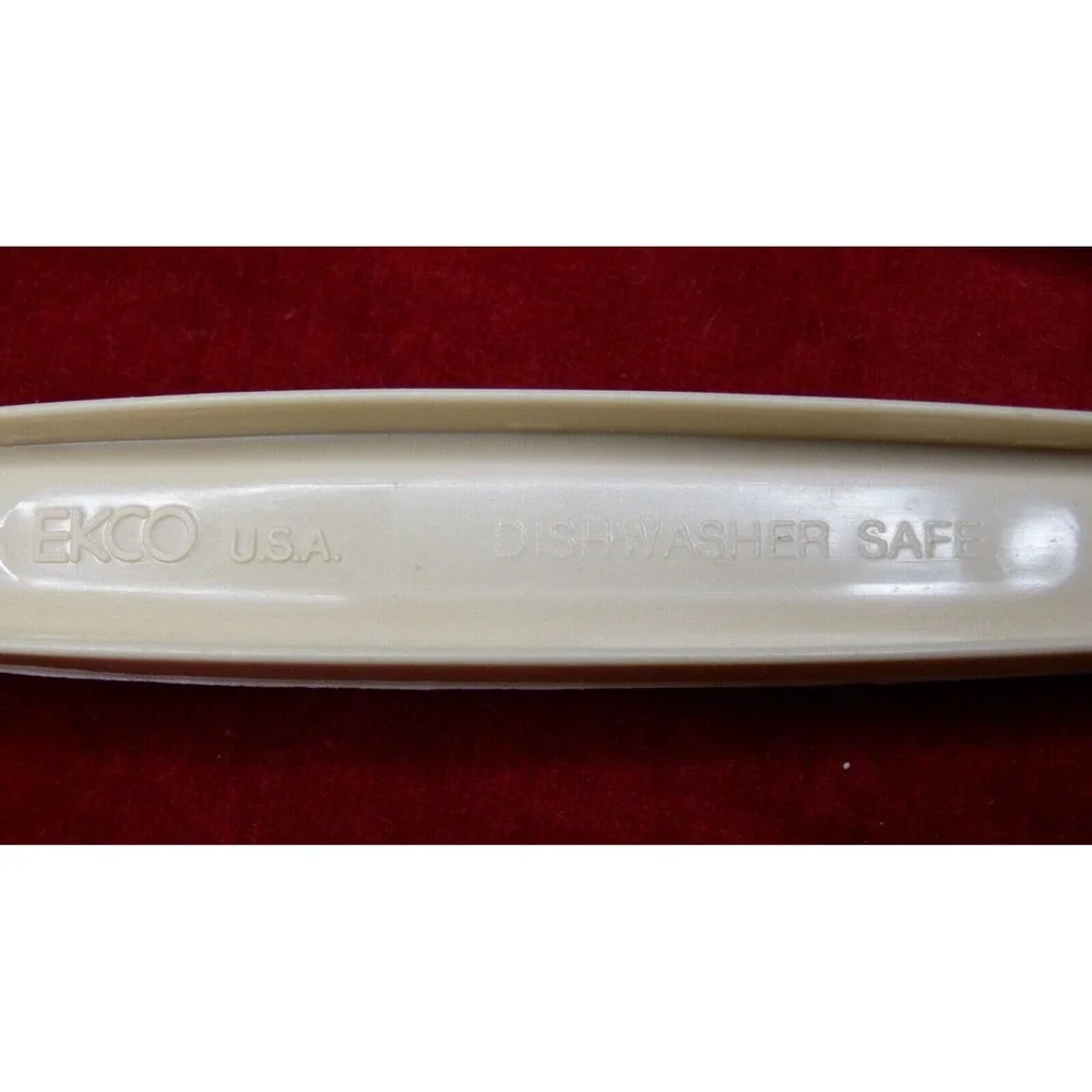 Vintage Ekco Nylon Plastic Almond‎ Off White Turner Spoon Slotted Spoon USA